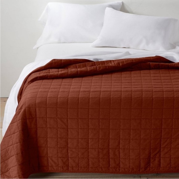 Casaluna Bedding King Heavyweight Linen Blend Quilt Darkclay
